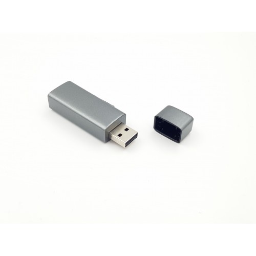 USB-tikkuun piilotettu GSM-salakuuntelulaite